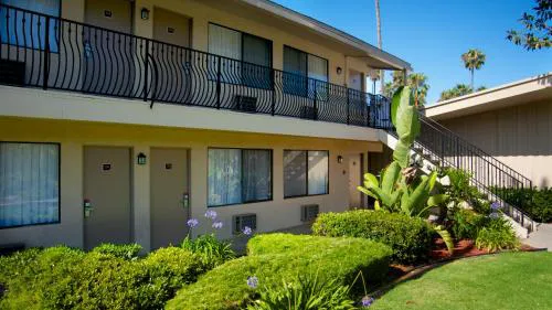 Ramada San Diego N Conf Center hotel detail image 2