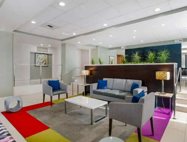 Best Western Plus Commerce Hotel hotel detail image 4