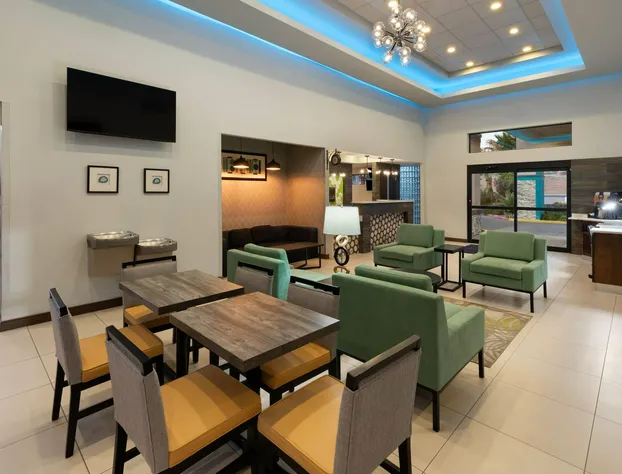 Ramada by Wyndham El Paso hotel detail image 2