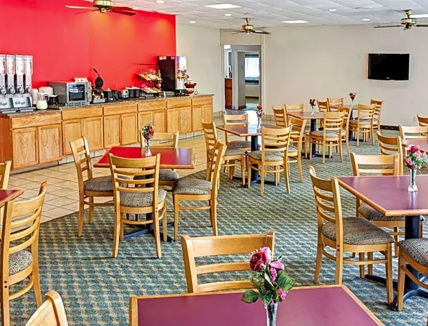 Ramada by Wyndham Walterboro hotel detail image 2