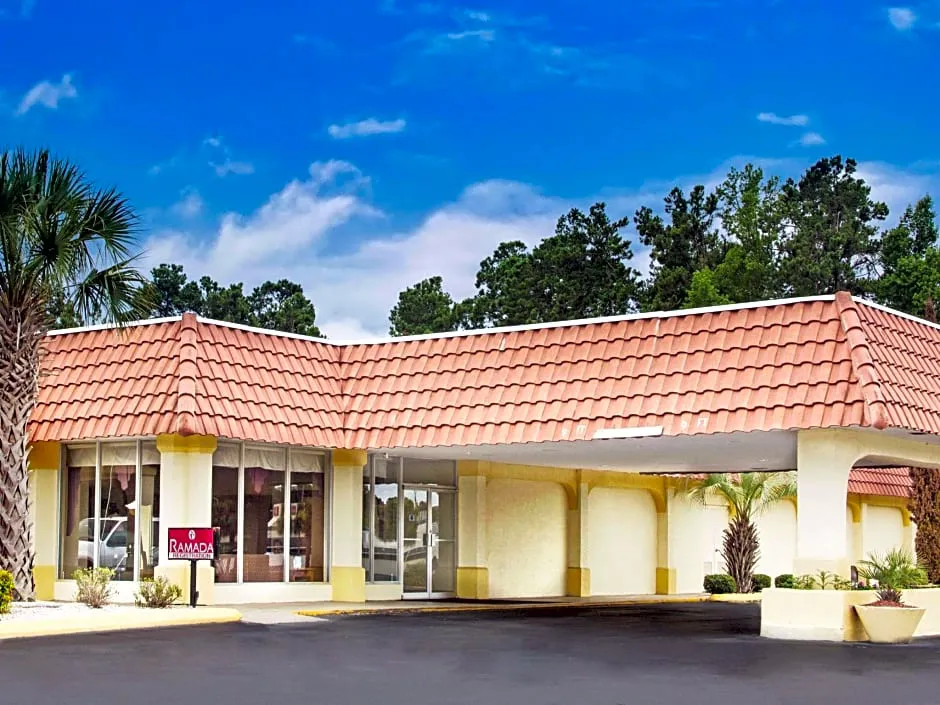 Ramada by Wyndham Walterboro hotel hero