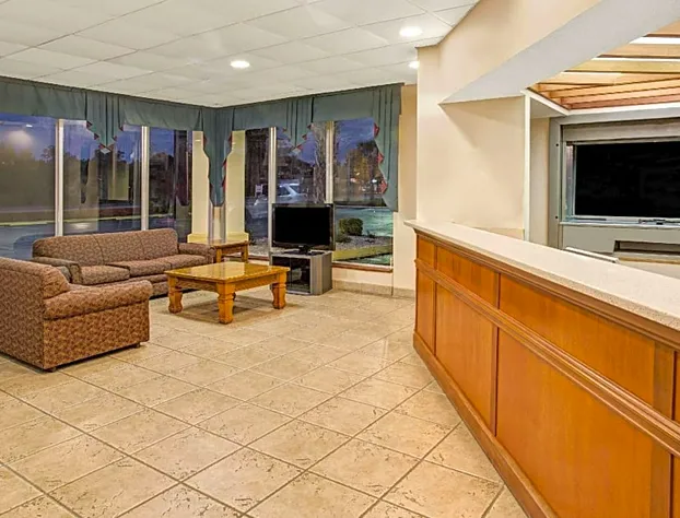 Ramada by Wyndham Walterboro hotel detail image 1