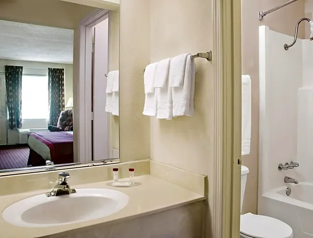 Ramada by Wyndham Walterboro hotel detail image 3