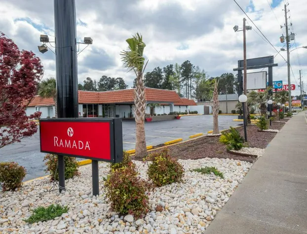 Ramada By Wyndham Walterboro hotel detail image 4