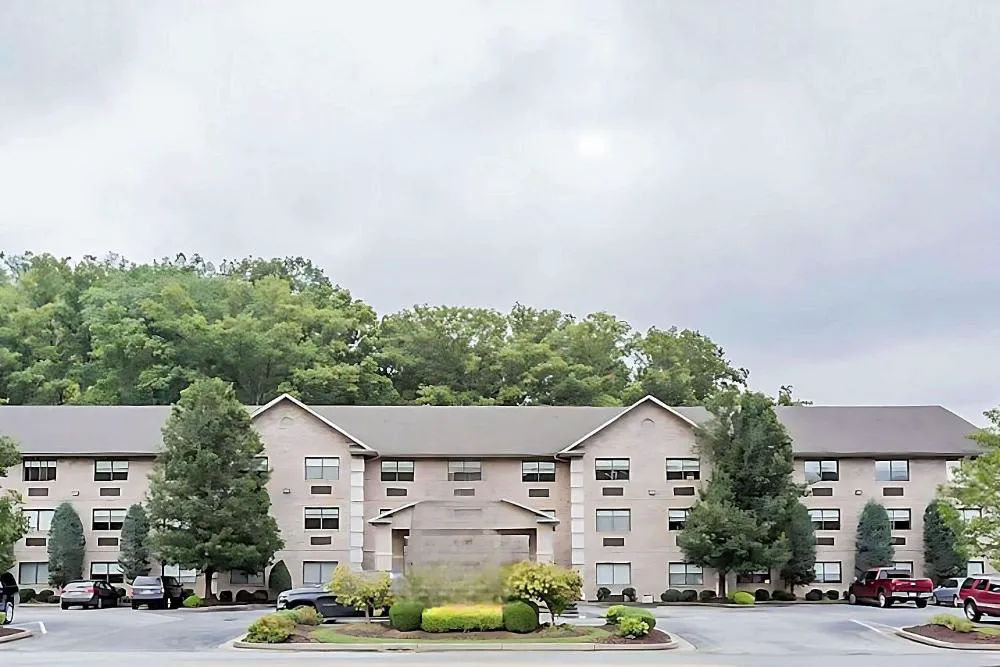 Comfort Inn Huntington near University area hotel hero