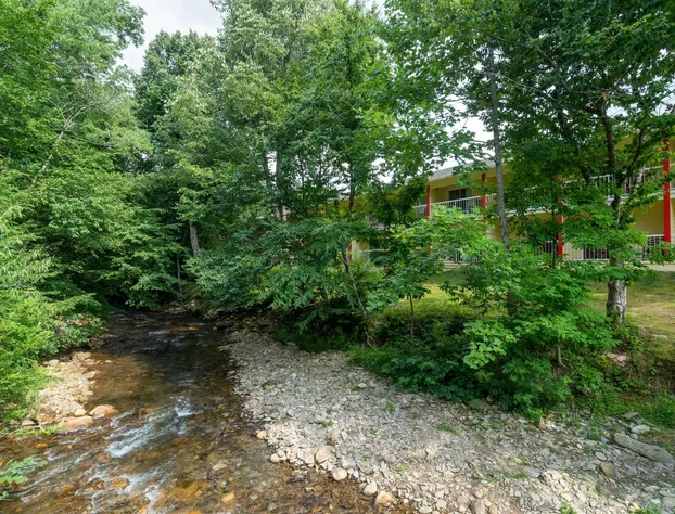 Ramada by Wyndham Maggie Valley hotel detail image 2