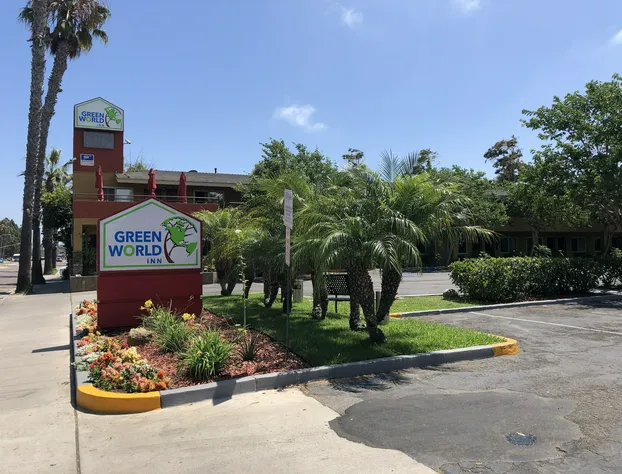 Ramada by Wyndham near SeaWorld / Mission Beach hotel detail image 1