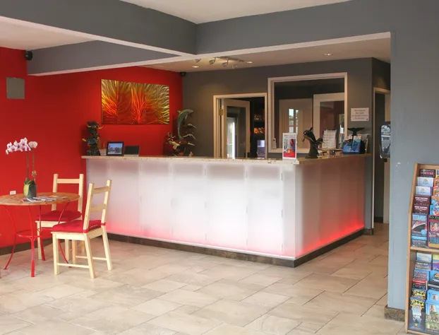 Ramada by Wyndham near SeaWorld / Mission Beach hotel detail image 4