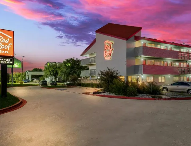 Red Roof Inn Dallas - DFW Airport North hotel detail image 2