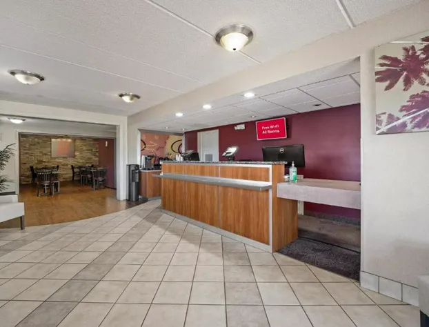 Red Roof Inn Greensboro Airport hotel detail image 2