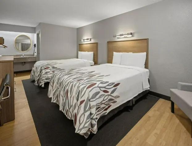 Red Roof Inn Greensboro Airport hotel detail image 4