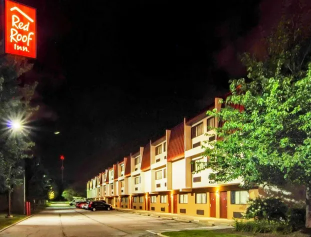 Red Roof Inn Cleveland Airport-Middleburg Heights hotel detail image 2