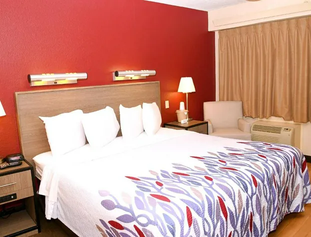 Red Roof Inn Richmond South hotel detail image 3