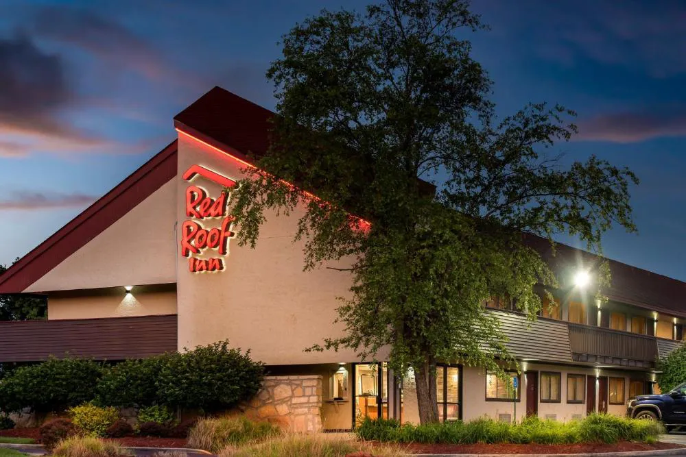 Red Roof Inn Indianapolis North - College Park hotel hero