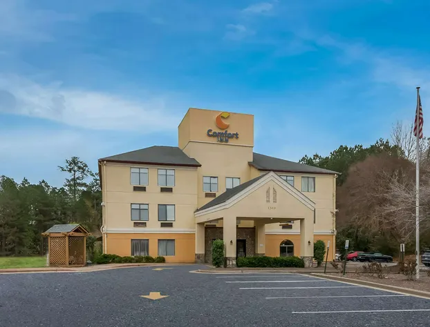 Comfort Inn Fayetteville I-95 hotel detail image 1