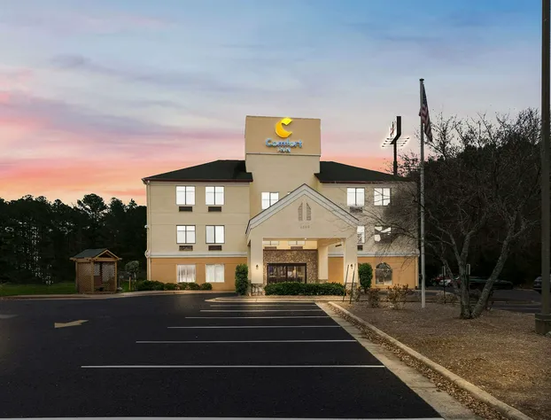 Comfort Inn Fayetteville I-95 hotel detail image 2