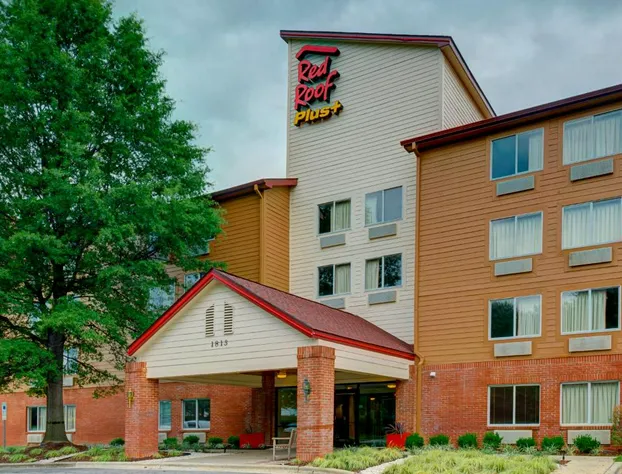 Red Roof Inn PLUS+ Raleigh Downtown – NCSU/Conv Center hotel detail image 2