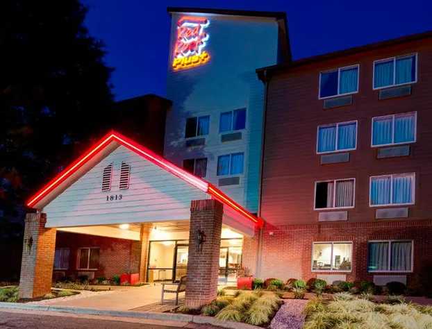 Red Roof Inn PLUS+ Raleigh Downtown – NCSU/Conv Center hotel detail image 2