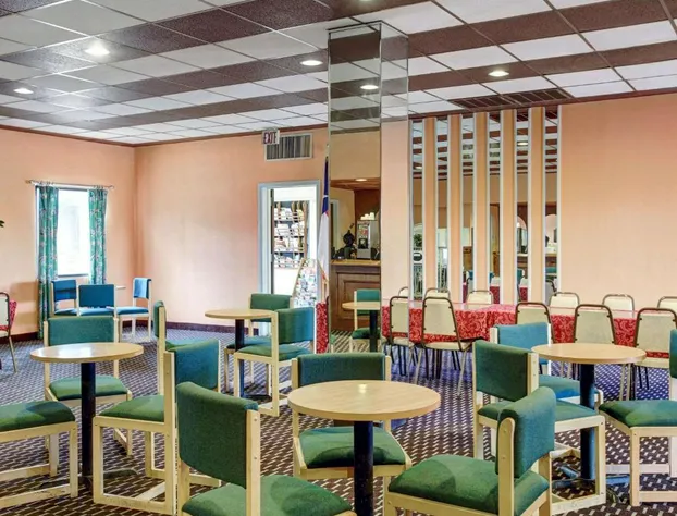 Rodeway Inn New Braunfels - San Antonio Area hotel detail image 2