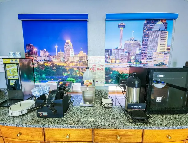 Rodeway Inn San Antonio Lackland AFB - SeaWorld hotel detail image 2