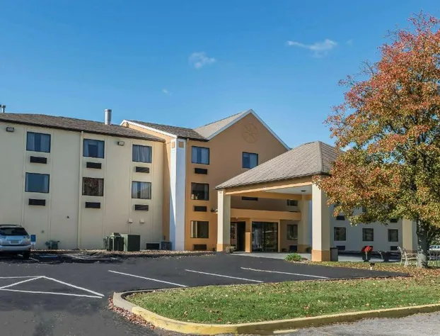 Quality Inn & Suites Pittsburgh Harmarville hotel detail image 3