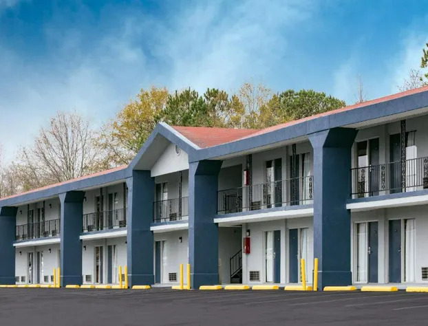 Super 8 by Wyndham Locust Grove hotel detail image 1