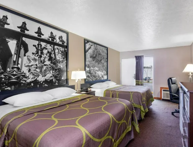 Super 8 by Wyndham Locust Grove hotel detail image 3