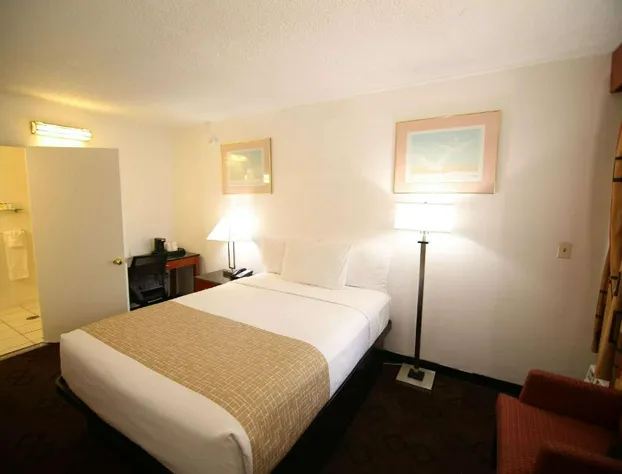 Travelodge by Wyndham Burbank-Glendale hotel detail image 3