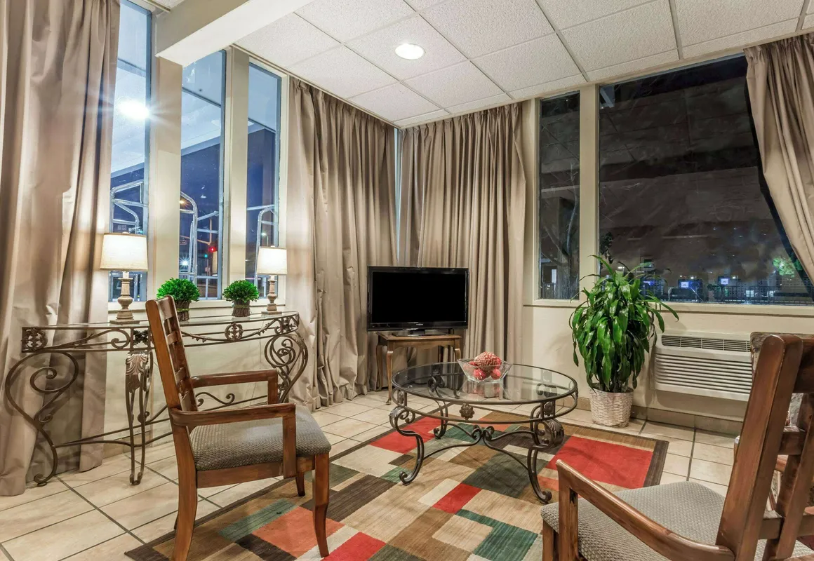 Travelodge by Wyndham San Francisco Airport North hotel hero