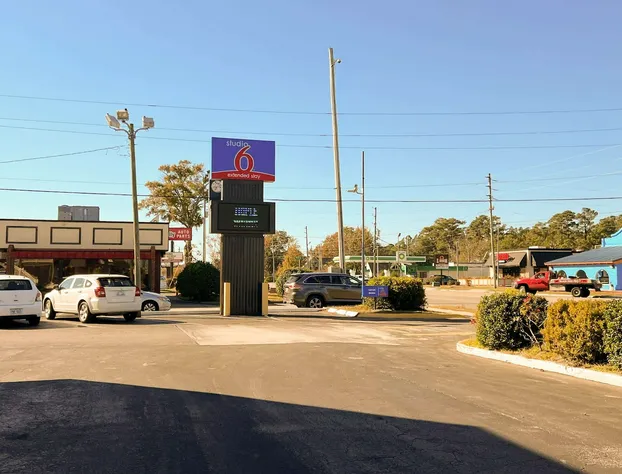 Studio 6 Wilmington, NC hotel detail image 2