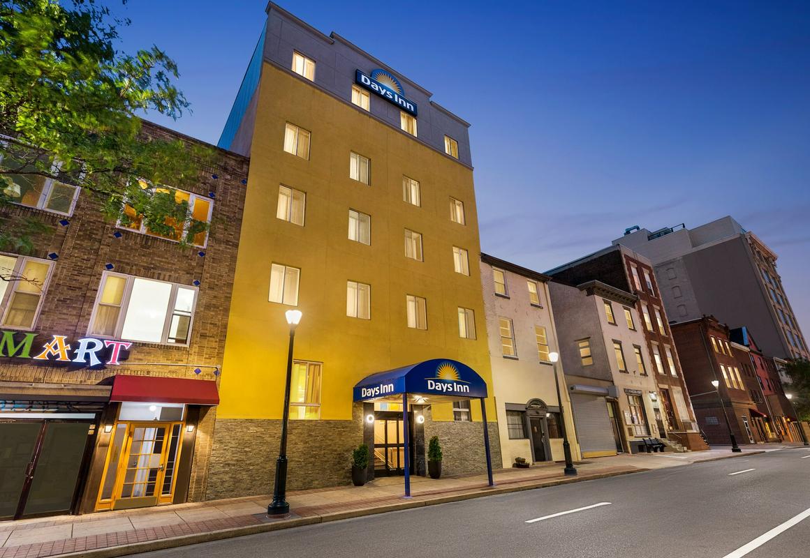 Days Inn by Wyndham Philadelphia Convention Center hotel hero