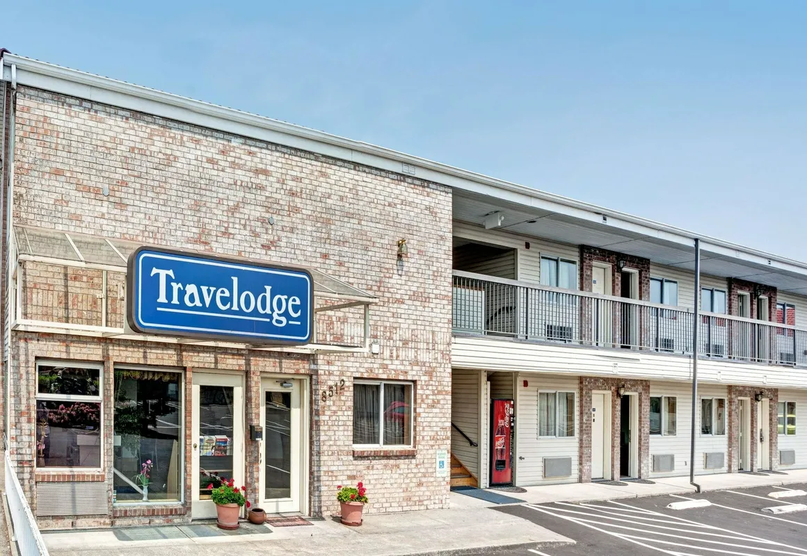Travelodge by Wyndham Seattle North of Downtown hotel hero