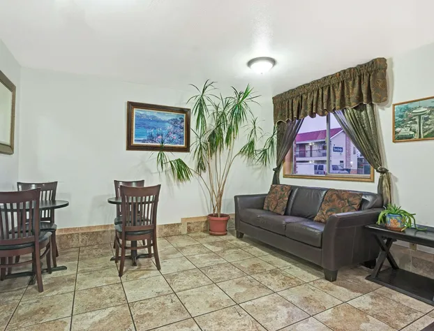 Travelodge by Wyndham Seattle North of Downtown hotel detail image 1