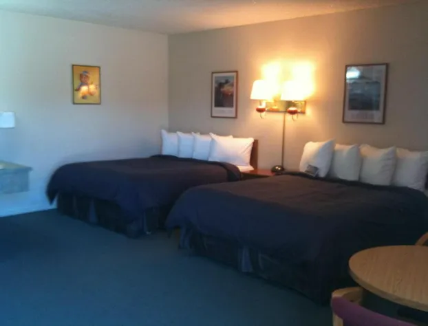 Redwood Inn hotel detail image 4