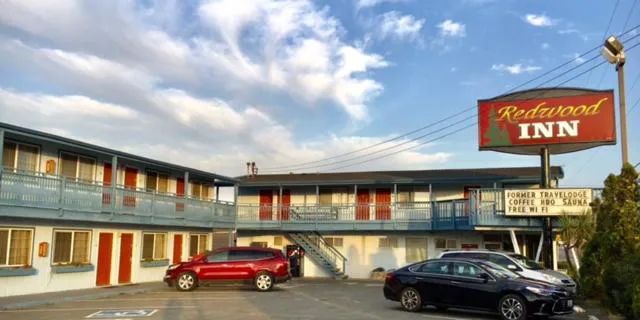 Redwood Inn hotel hero
