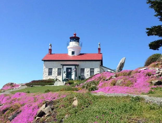 Redwood Inn hotel detail image 3