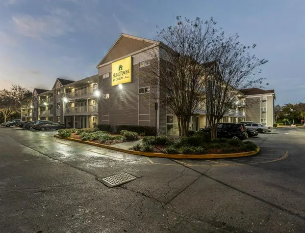 HomeTowne Studios by Red Roof Orlando - Casselberry hotel detail image 3