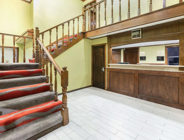 Travelodge Inn & Suites by Wyndham Norman hotel detail image 3