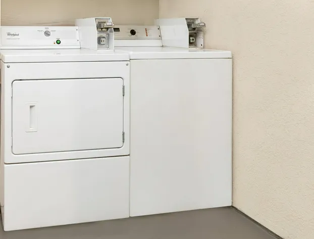 Travelodge Inn & Suites by Wyndham Norman hotel detail image 3