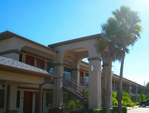 Oxford Inn and Suites Nasa hotel detail image 2