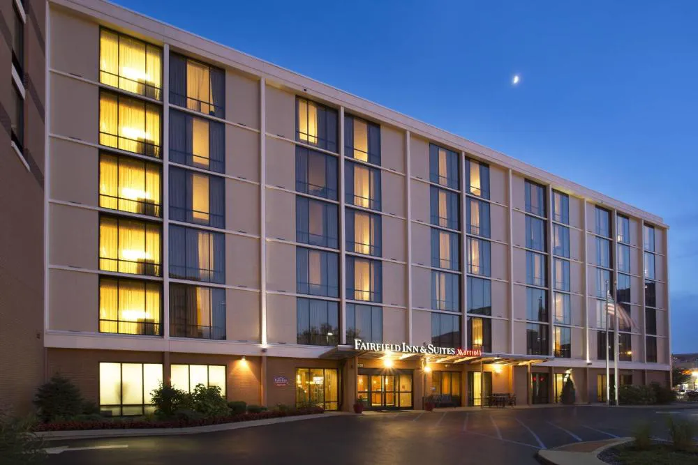 Fairfield Inn & Suites by Marriott Louisville Downtown hotel hero