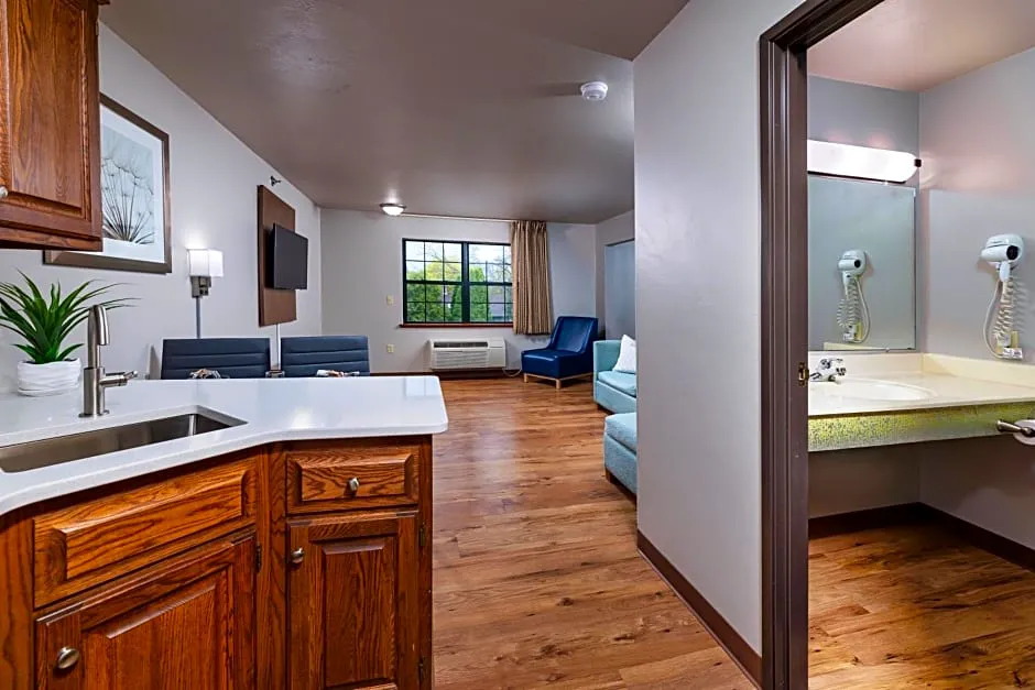 Extended Stay Airport hotel hero