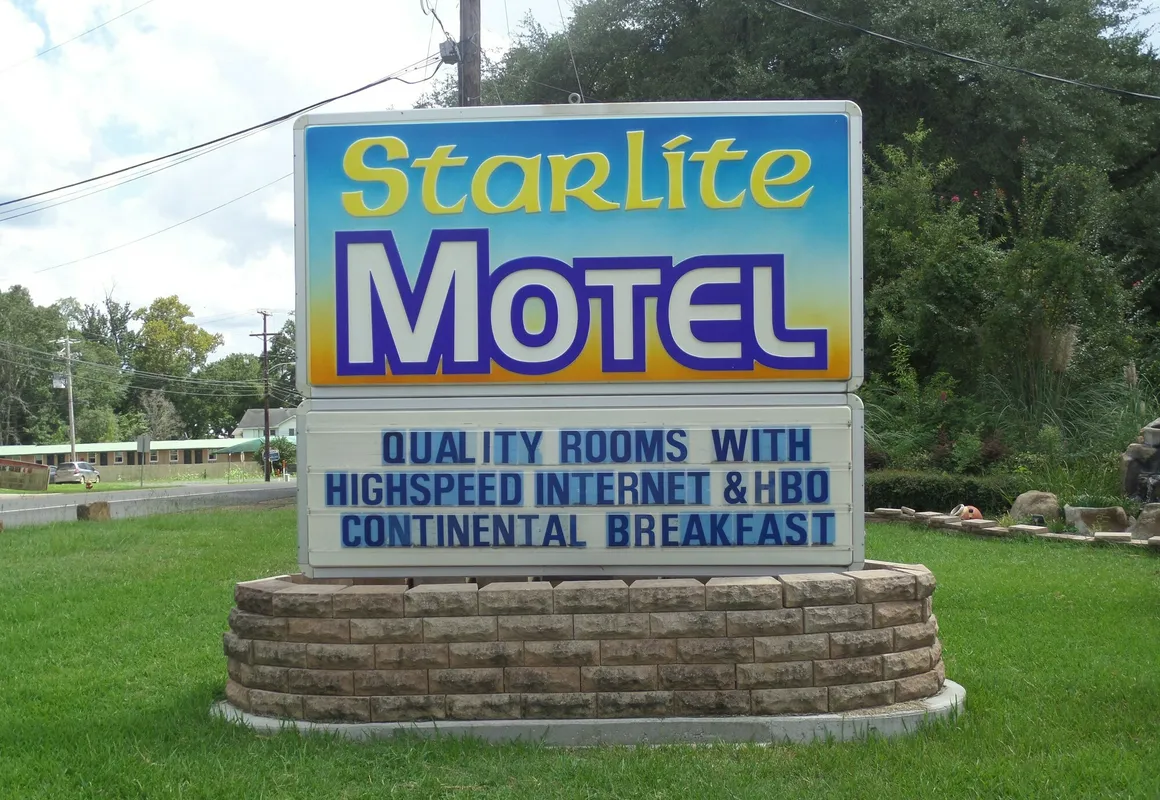 Starlite Motel Many hotel hero
