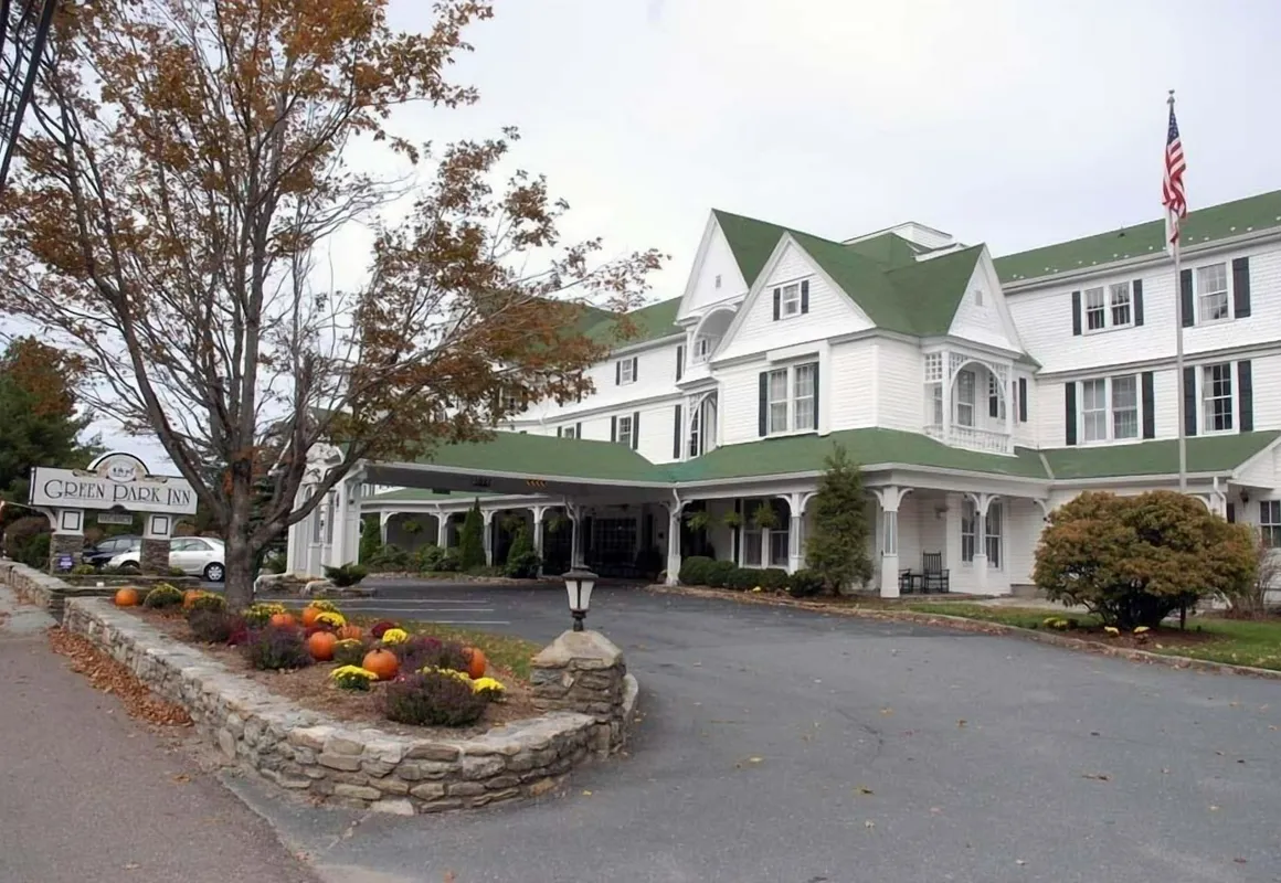 Green Park Inn hotel hero