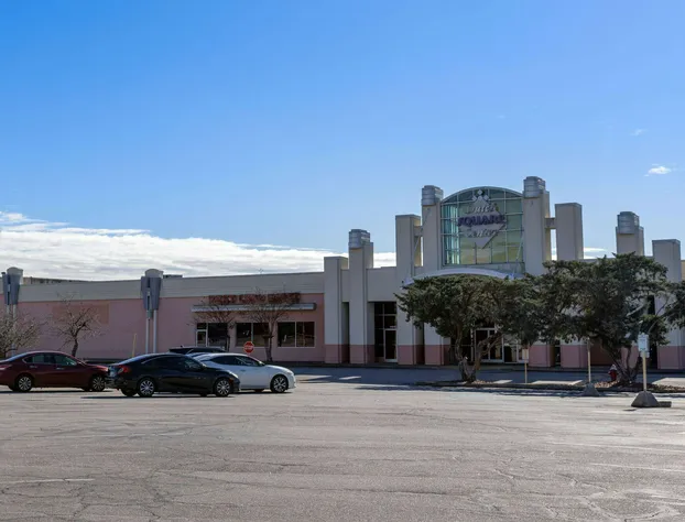 Days Inn by Wyndham Columbia hotel detail image 4