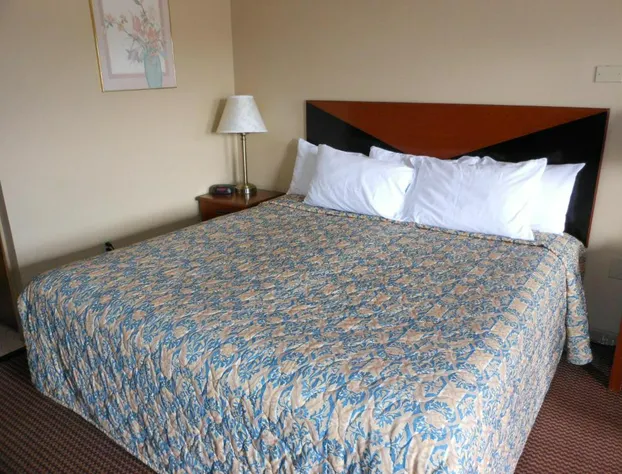 McClellan Inn Anniston hotel detail image 3