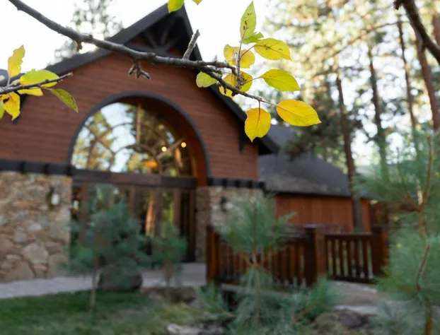 FivePine Lodge & Spa hotel detail image 1