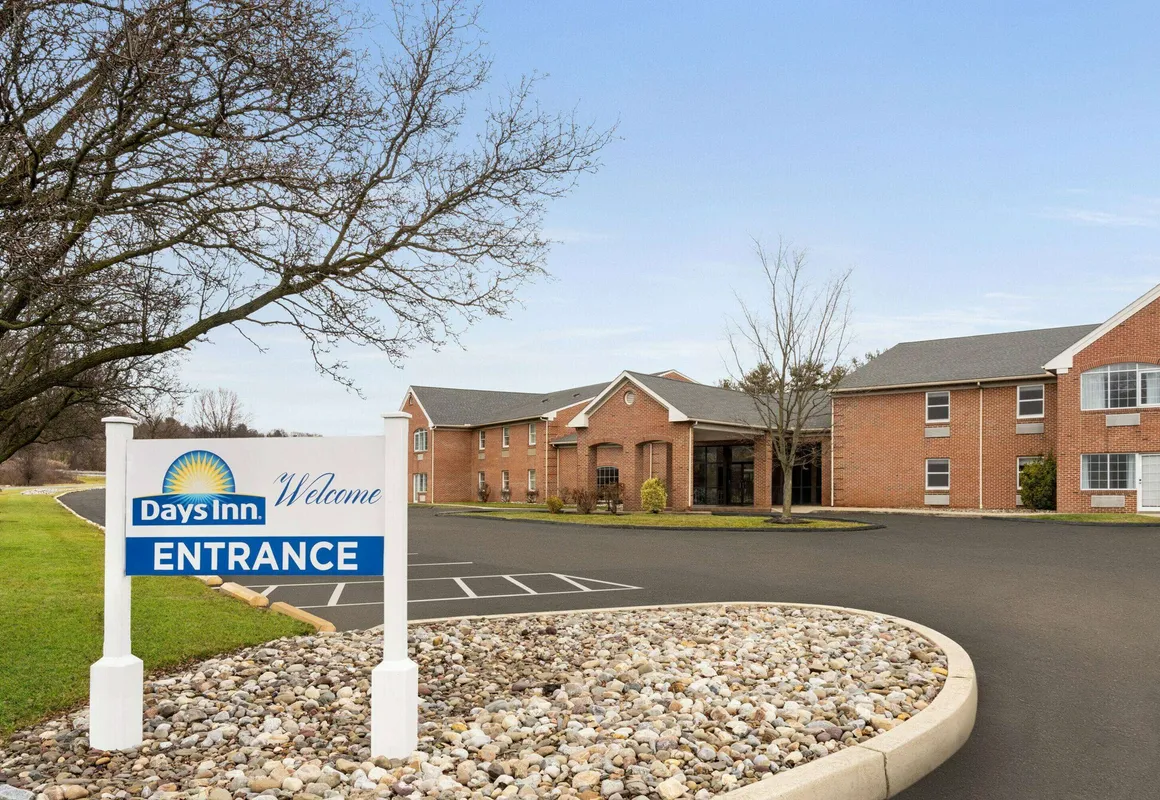 Days Inn & Suites by Wyndham Lancaster Amish Country hotel hero