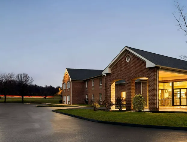 Days Inn & Suites by Wyndham Lancaster Amish Country hotel detail image 1