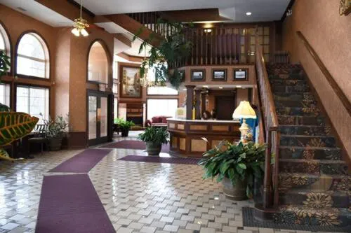 Hamilton Inn Select Beachfront Mackinaw City hotel detail image 2